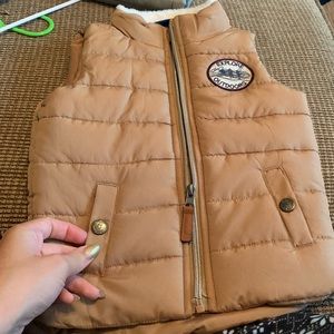 18 M explore outdoors zip up puffer vest